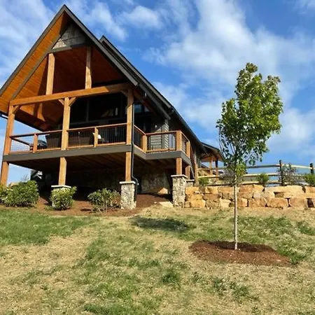 Soaring Hawk Lodge At Eagles Nest